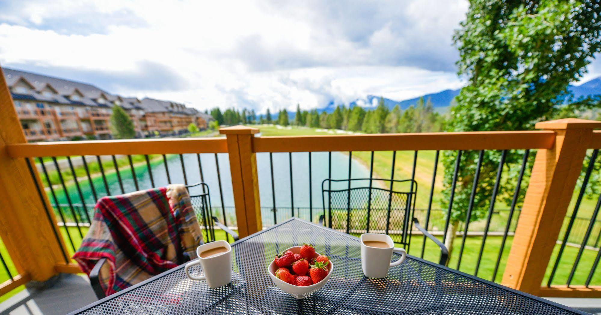 Bighorn Meadows Resort Радіум-Гот-Спрінгс Екстер'єр фото