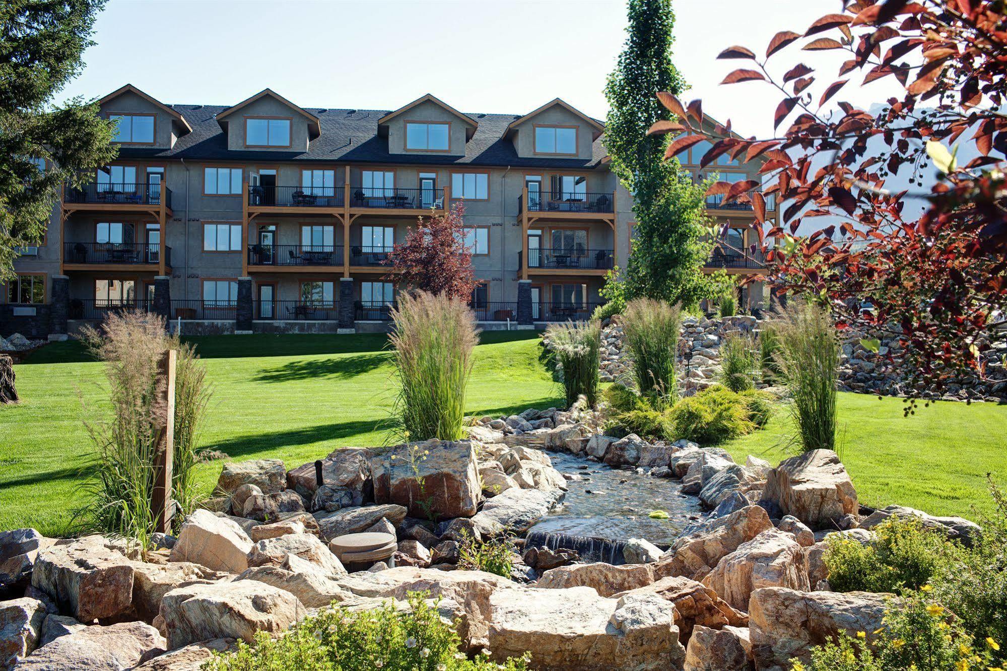 Bighorn Meadows Resort Радіум-Гот-Спрінгс Екстер'єр фото